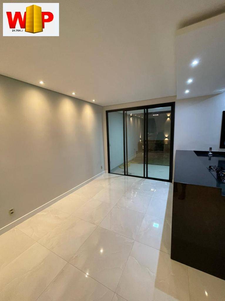 Casa de Condomínio à venda com 3 quartos, 200m² - Foto 2